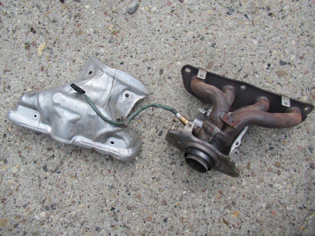 фото №1, Dacia dokker колектор випускний 1.6 sce h4md738 h4m730