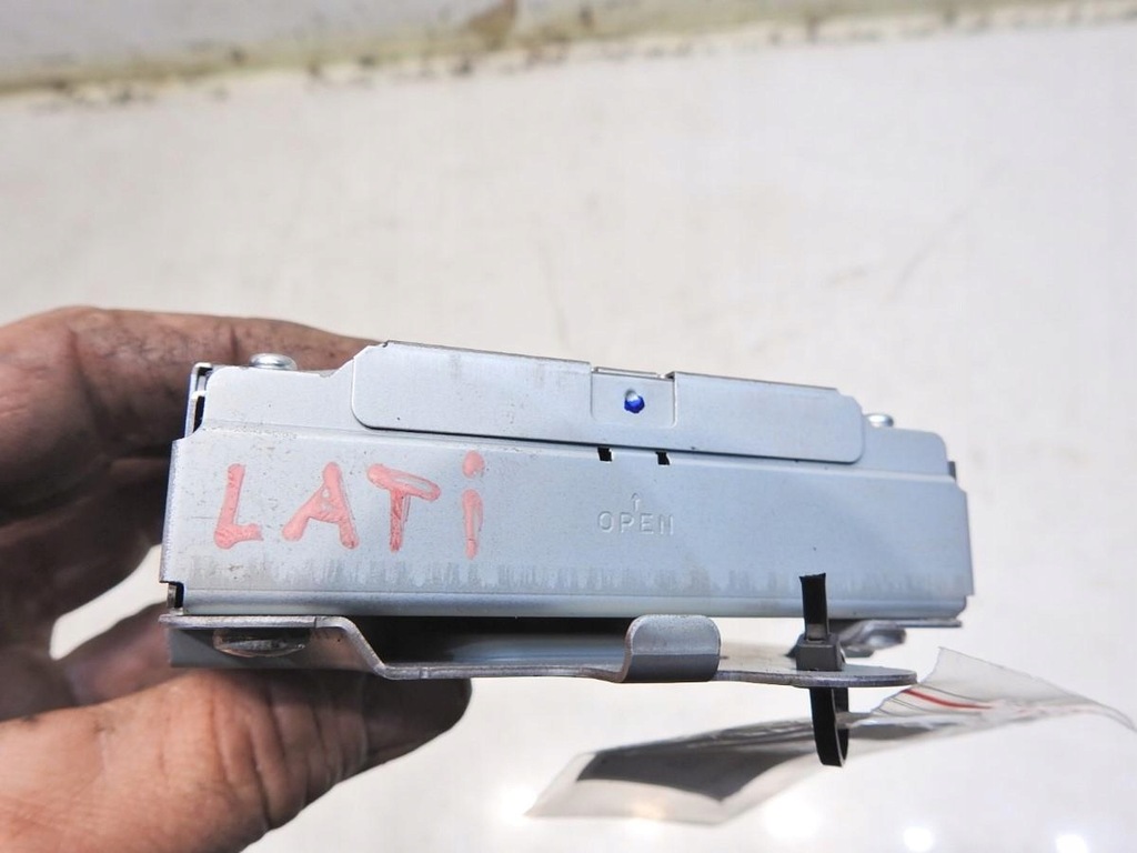 фото №2, Модуль блок керування renault latitude 2.0 dci 284a13435r