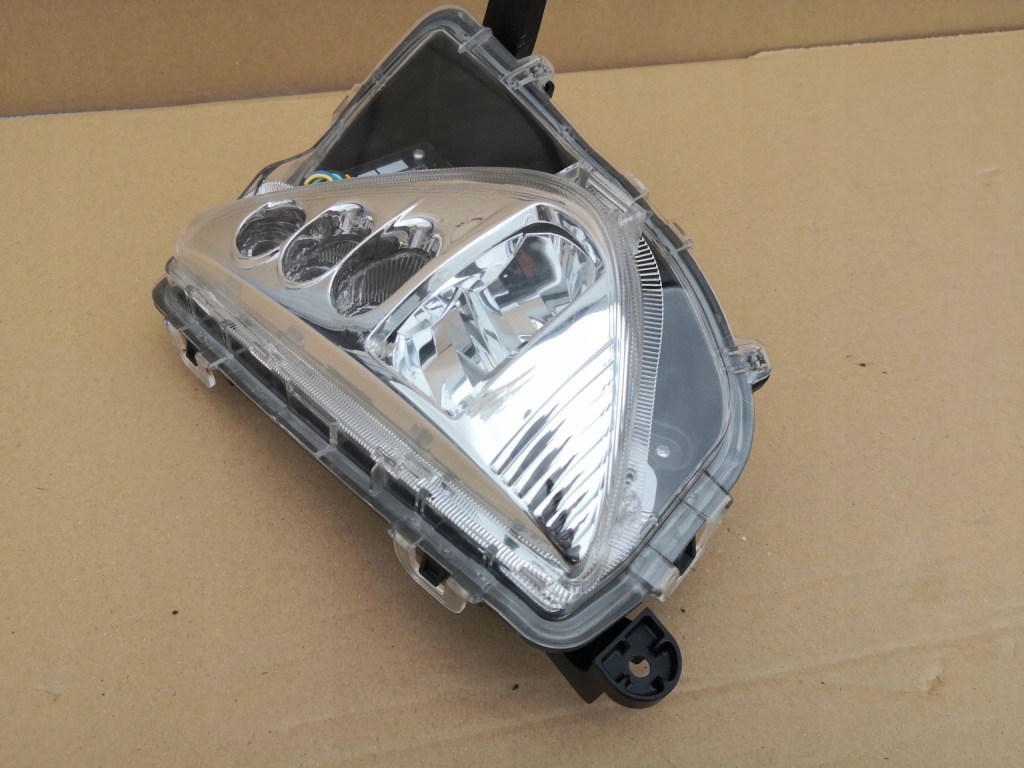 фото №3, Toyota prius iv 15- противотуманная фара передний левый led drl