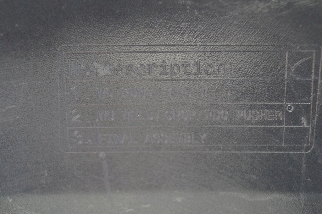 фото №16, Накладка спойлер диффузор dół бампера задняя land rover discovery v 5 hy3m