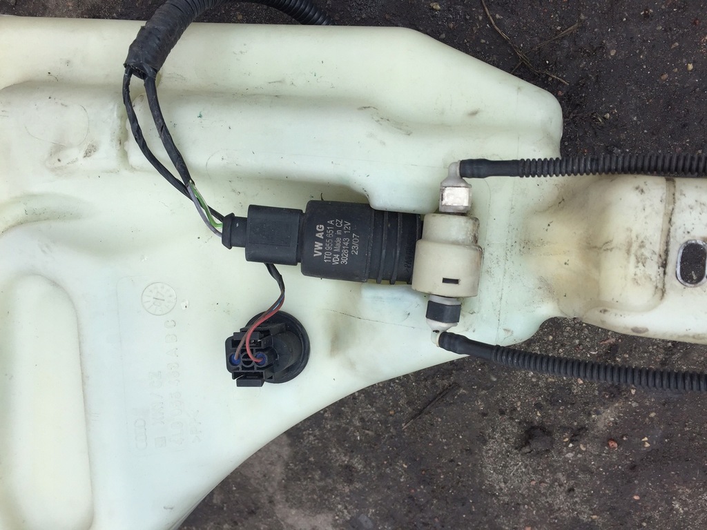 фото №8, Audi оригінальний номер 4l0955453a бачок омивача