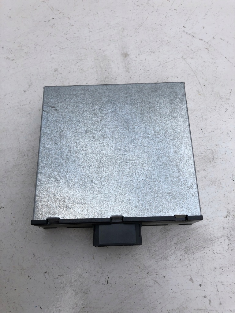 фото №3, Bmw модуль блок управления бортовой компьютер напряжения 8es00947920