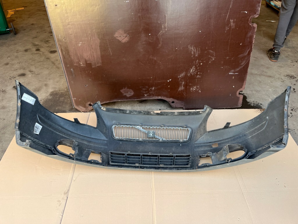 Бампер передний решётка радиатора решётка радиатора volvo v50 2004-2007 019-26 Доставка