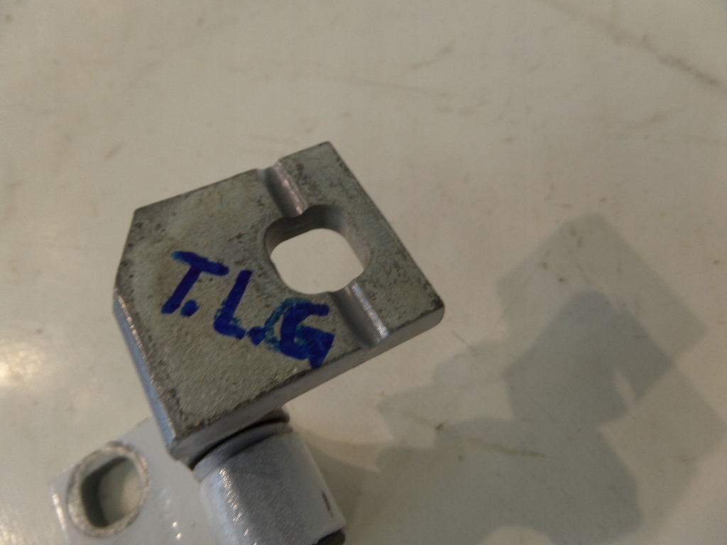 фото №5, Alfa romeo giulia петля двері лівий перед góra