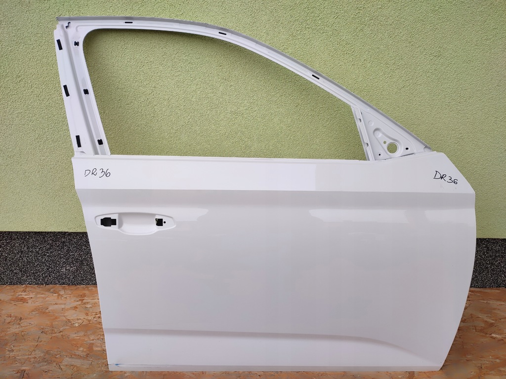 фото №1, Skoda kamiq 658 дверь перед правое ładne