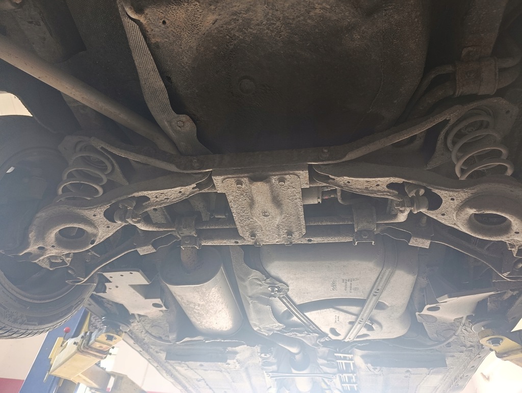 фото №1, Подрамник подвеска задняя mazda 3 fl