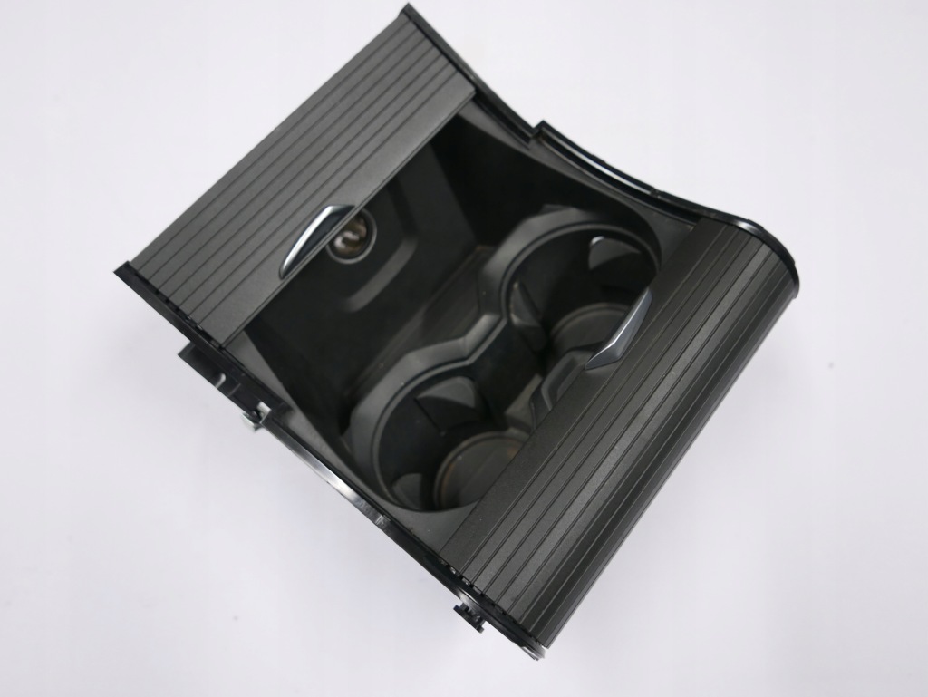 фото №1, Bmw f48 f39 x1 x2 кронштейн do напитков 9299529