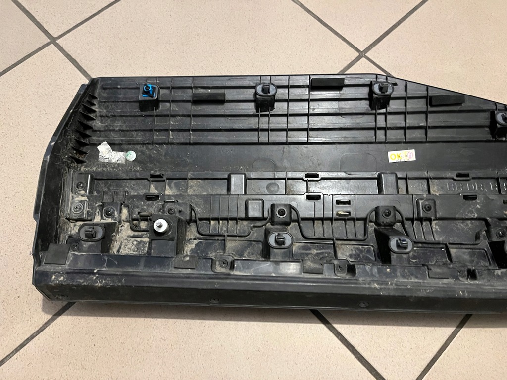 фото №10, Hyundai ioniq v 5 молдинг дверь правая задняя задняя