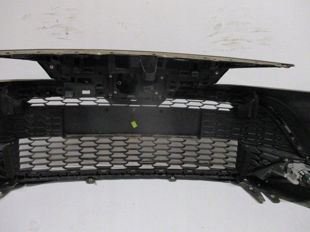 фото №8, Бампер toyota corolla e21 kombi 22r передний