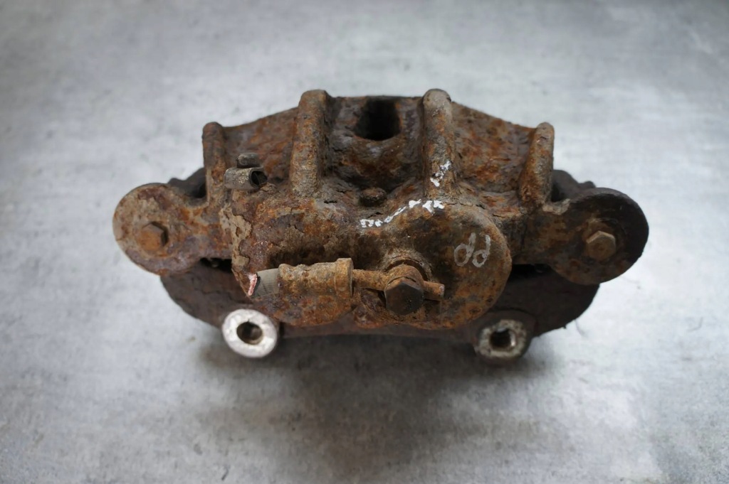 фото №3, Супорт правий перед land rover discovery iv l319