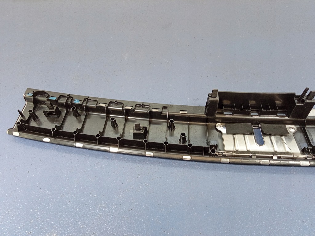 фото №5, Cayenne ii 7p5 накладка поперечина багажника 7p0863459f