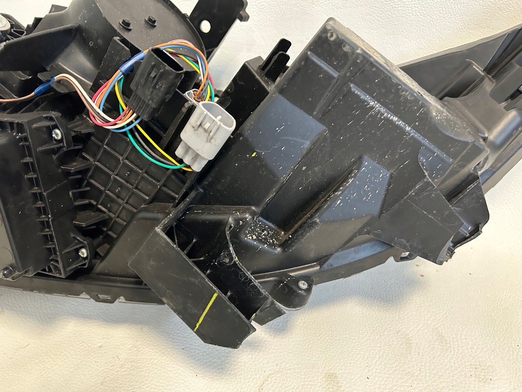 фото №8, Mitsubishi eclipse corss 18- лампа правая перед led