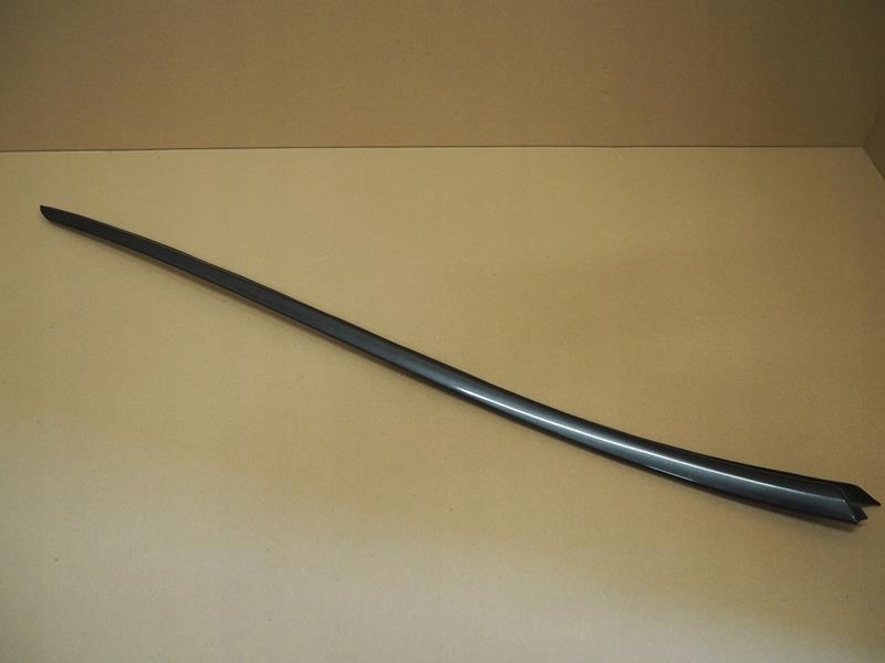 фото №1, Молдинг стекло лобовое правая peugeot 3008