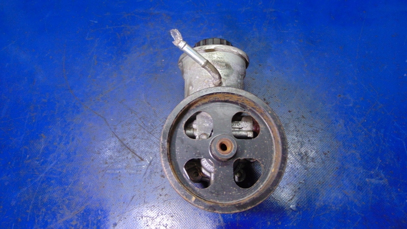 фото №1, Насос усилителя 2.2d4d avensis t25 corola verso