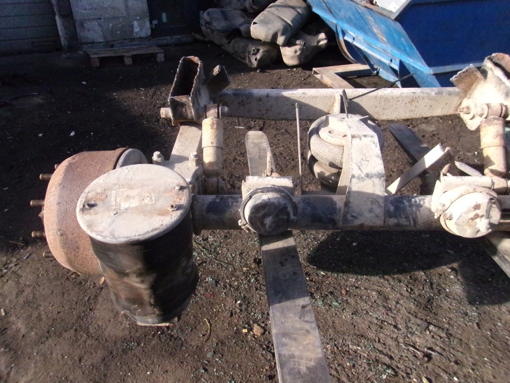 Вісь  напівпричепа schmitz f968102 Оригінал