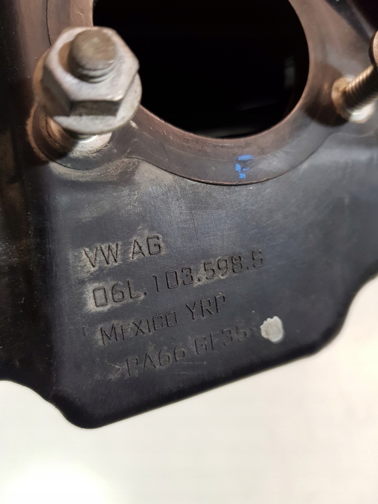 Поддон масляная 06l103598s vw audi a6 a5 q5 skoda 2.0 tfsi Цена