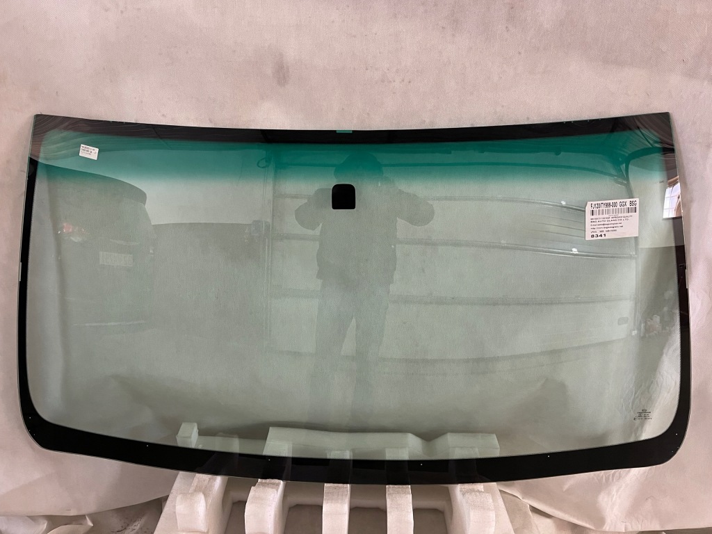 фото №1, Toyota land cruiser j120 стекло передняя po 2002-