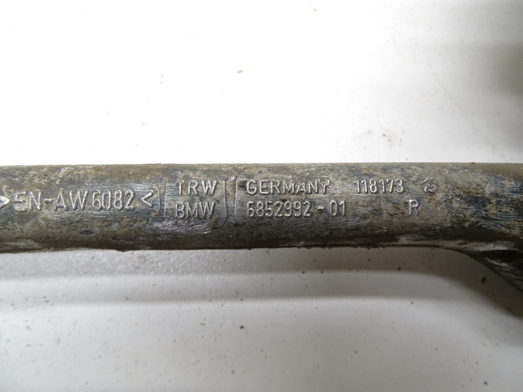 Купити Поворотний кулак права правий перед 6792286 2.0 d 116 143 184 km bmw f30 f31