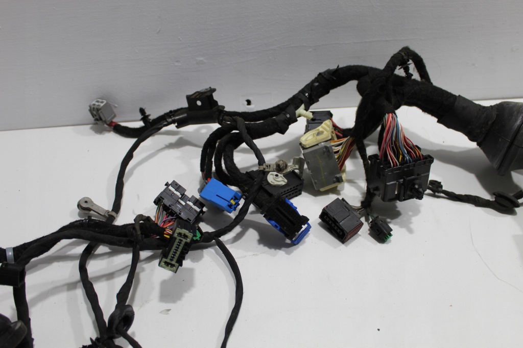 фото №7, Jeep cherokee kl 19- 2.4 жгут отсек двигателя