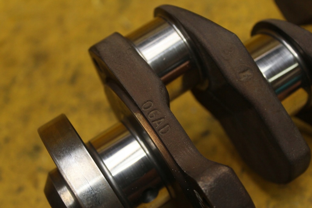 Купити Wał колінчастий a3 8p golf v 1.6 8v bse 06ad вкладиші