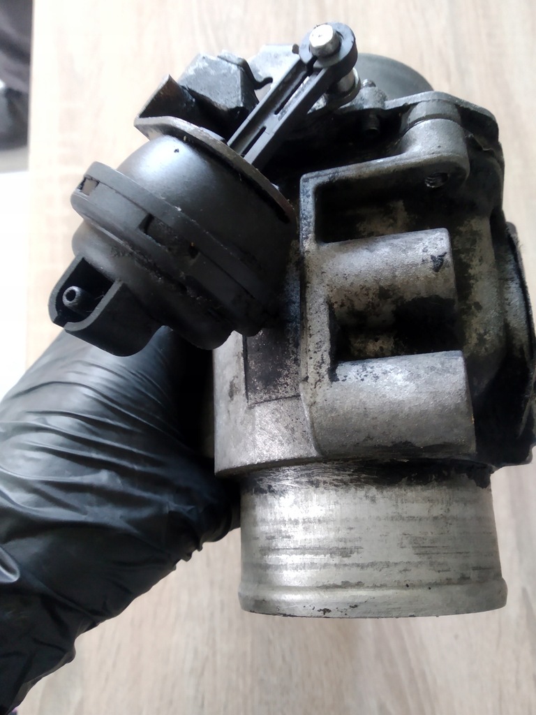 фото №6, Дроссельная заслонка renault laguna espace 2.2 dci