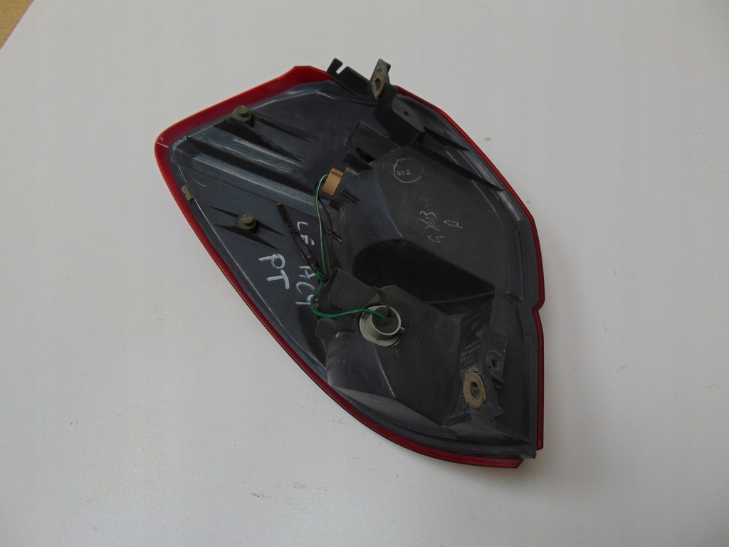 фото №10, Лампа права задня subaru legacy iv europa