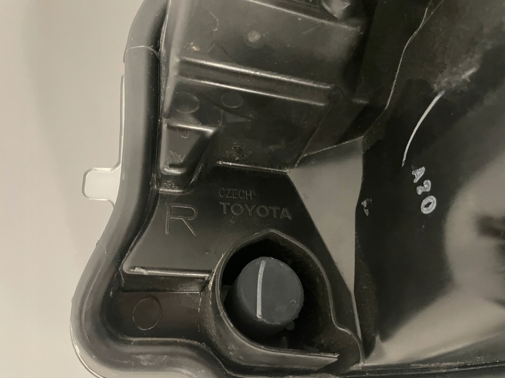 фото №9, Toyota yaris iii lift лампа правая europa обычная