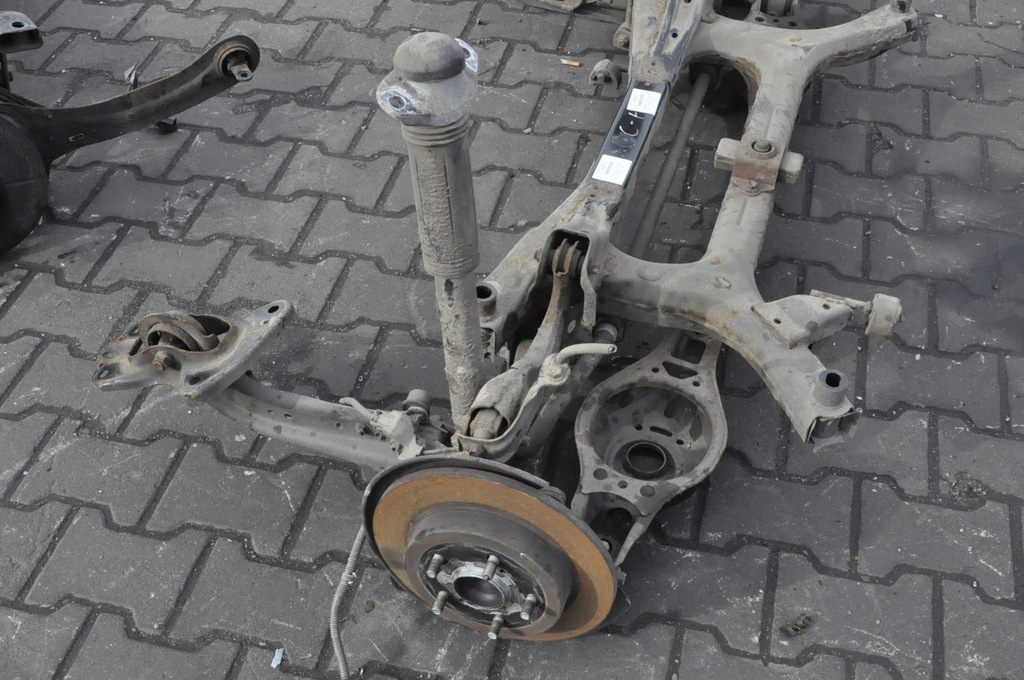 фото №7, Toyota c-hr 1.8 hybrid подвеска балка задняя