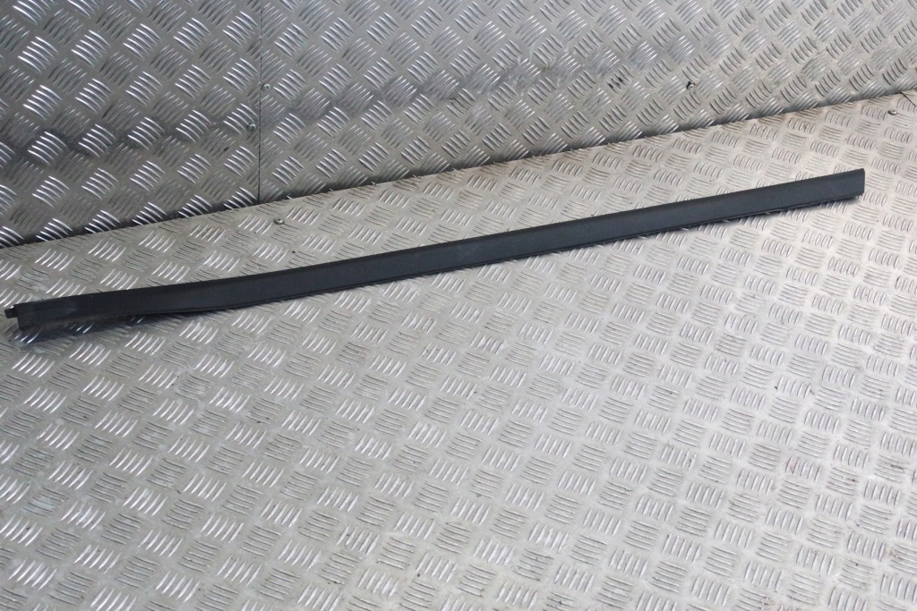 Купити Молдинг поріг porsche cayenne 9y права 9y0853538