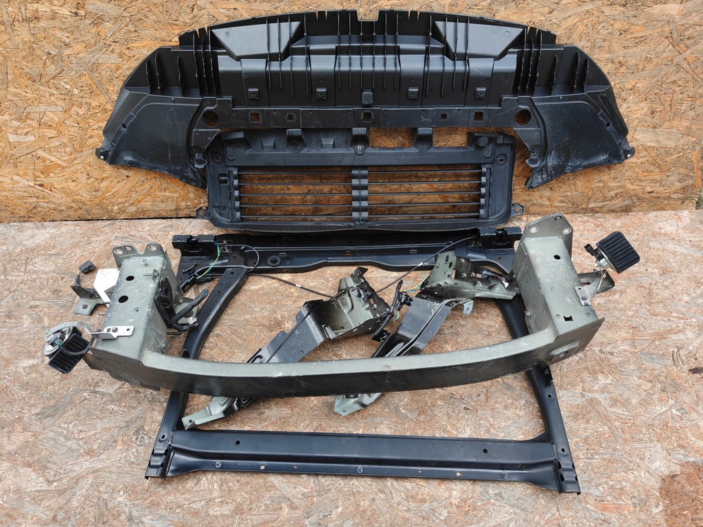 фото №14, Kompletny перед volvo xc40 2.0 d3 d4 автоматична коробка передач midled капот крила бампер