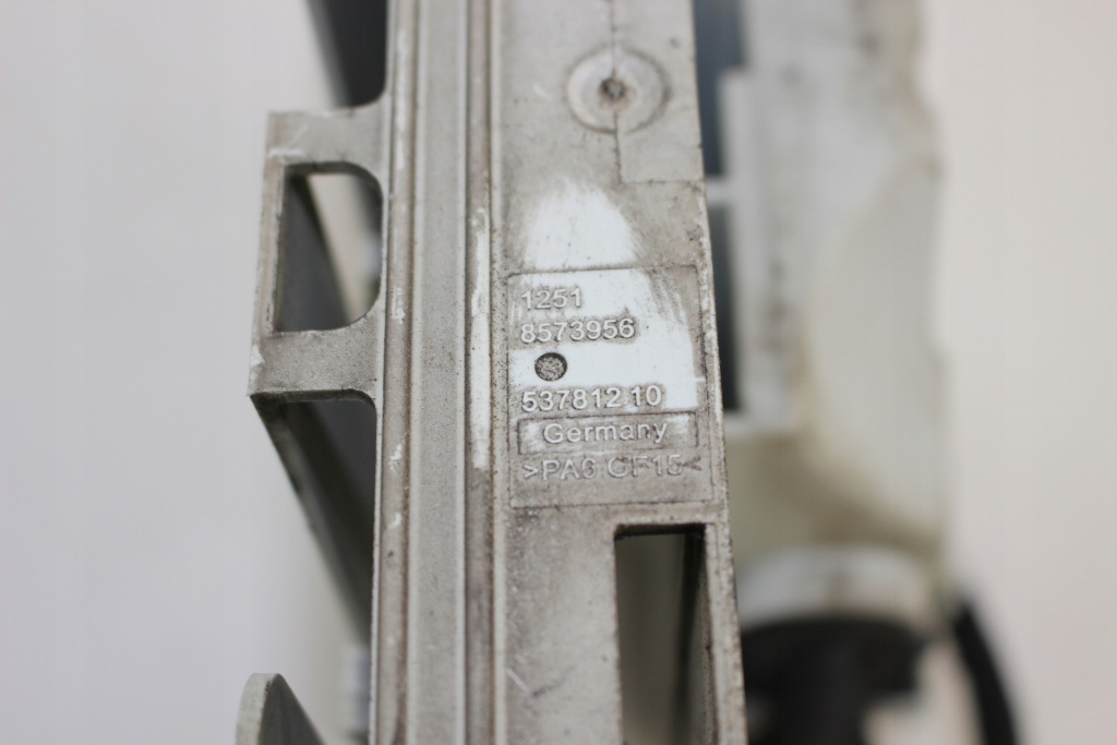 Кронштейн защита корпус компьютер модуль питания bmw x1 f48 8573956 с Разборки