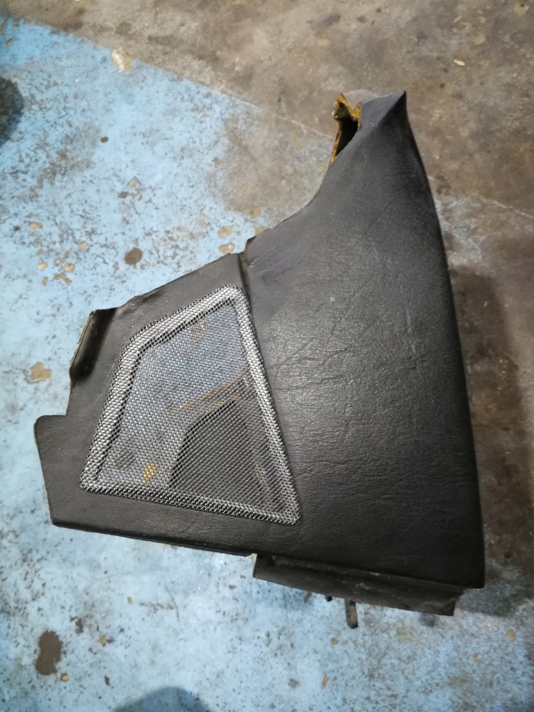 Панель  середня довга drewno mercedes w201 190e 99/799? в Україні