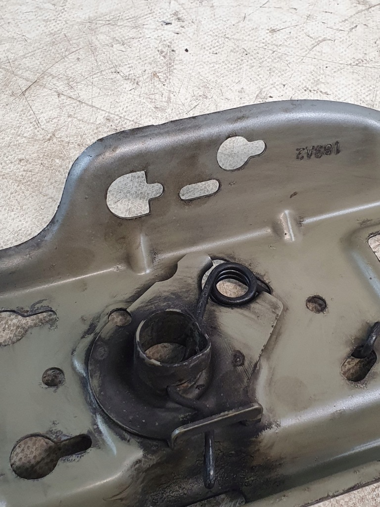 Pas перед передний верхний усилитель opel zafira b astra h с Разборки