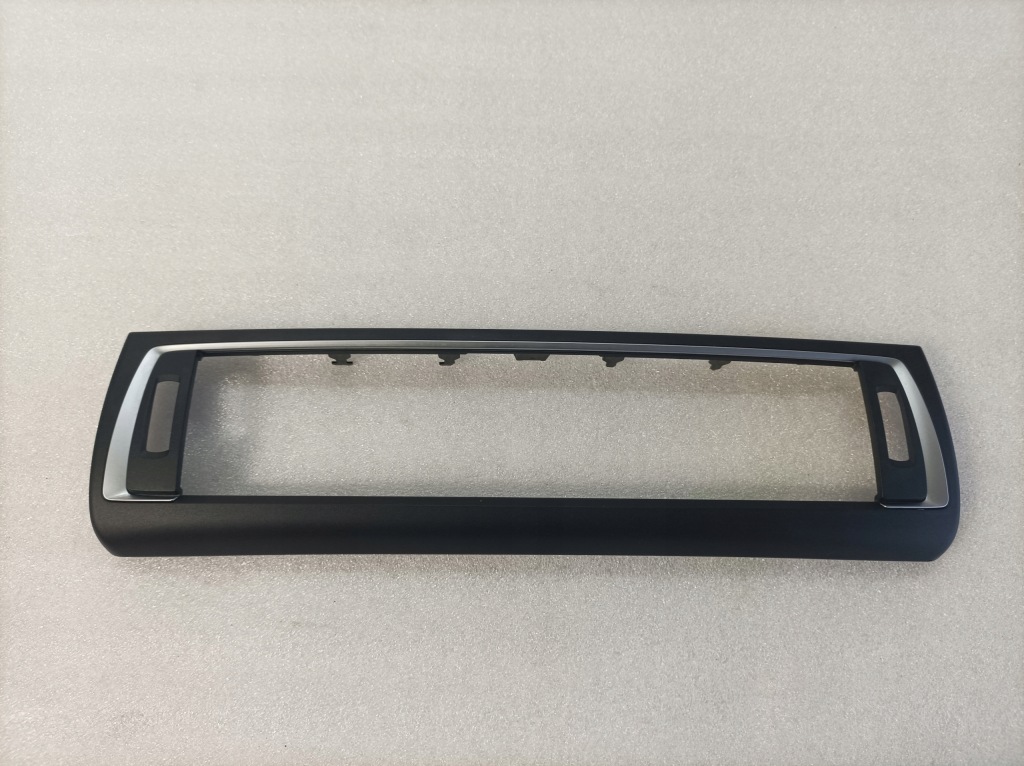 Купити Ґрати обдув середній 9317944 bmw 1 f20 f21 2 f22 f23 m2 f87