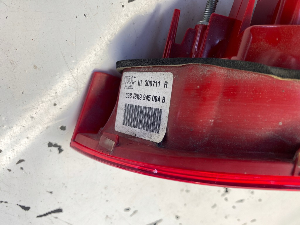 Audi a4 b8 универсал фара правая  задний w крышке  led 8k9945094b с Разборки