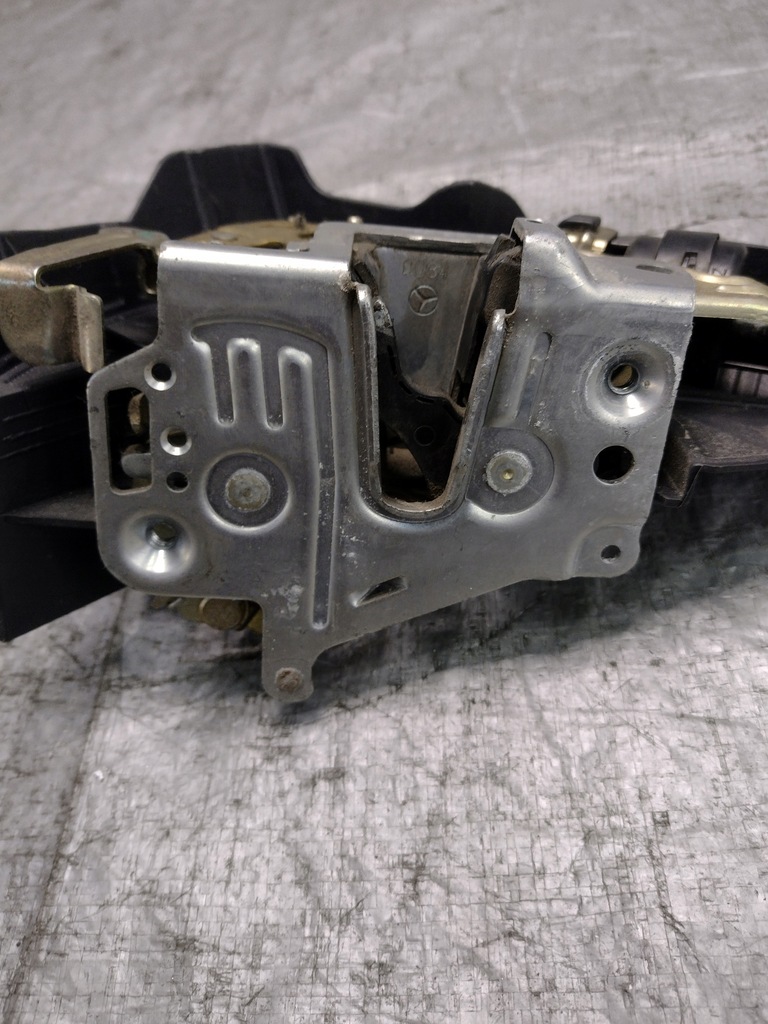 фото №13, Замок двері лівий задня mercedes w210 оригінальний номер 2027330308