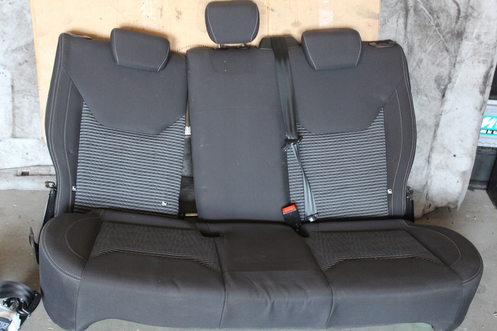 фото №1, Ford ka+ ka plus 2018 заднє сидіння ремені задня заскочки комплект