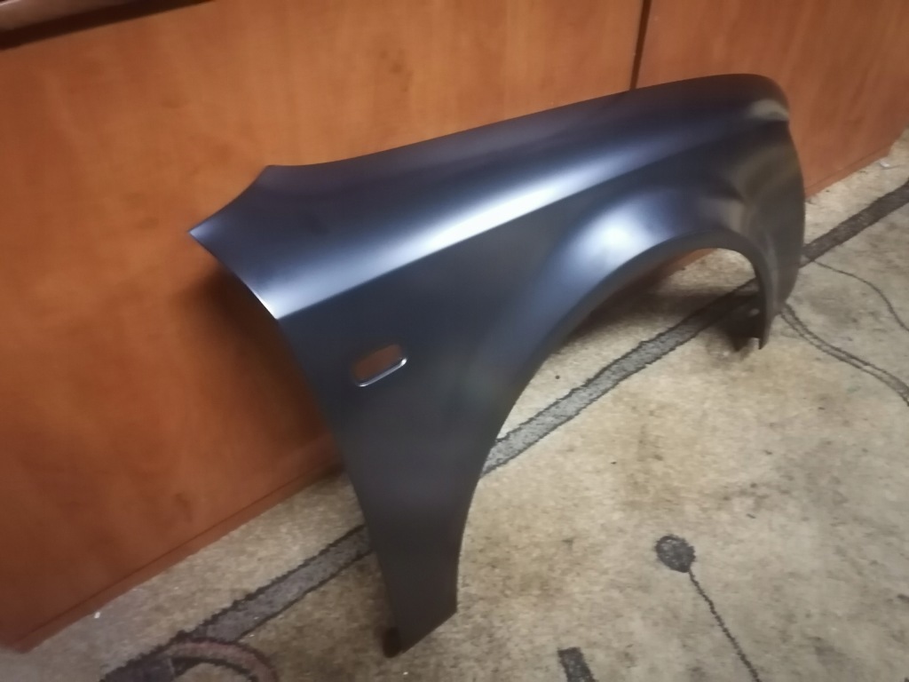 Крыло  правый  audi a4 b6 к покраска новый Киев