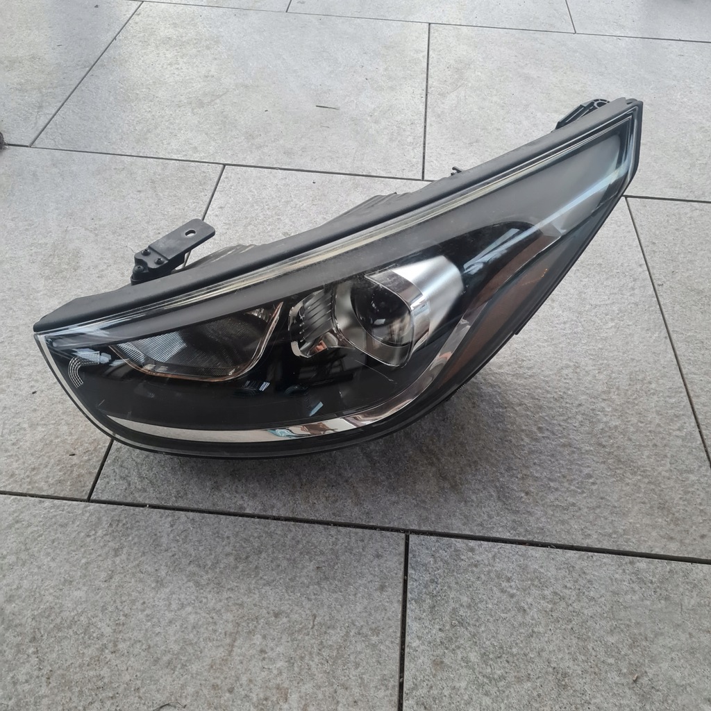 фото №1, Hyundai tucson ix35 2010- фара лампа l usa