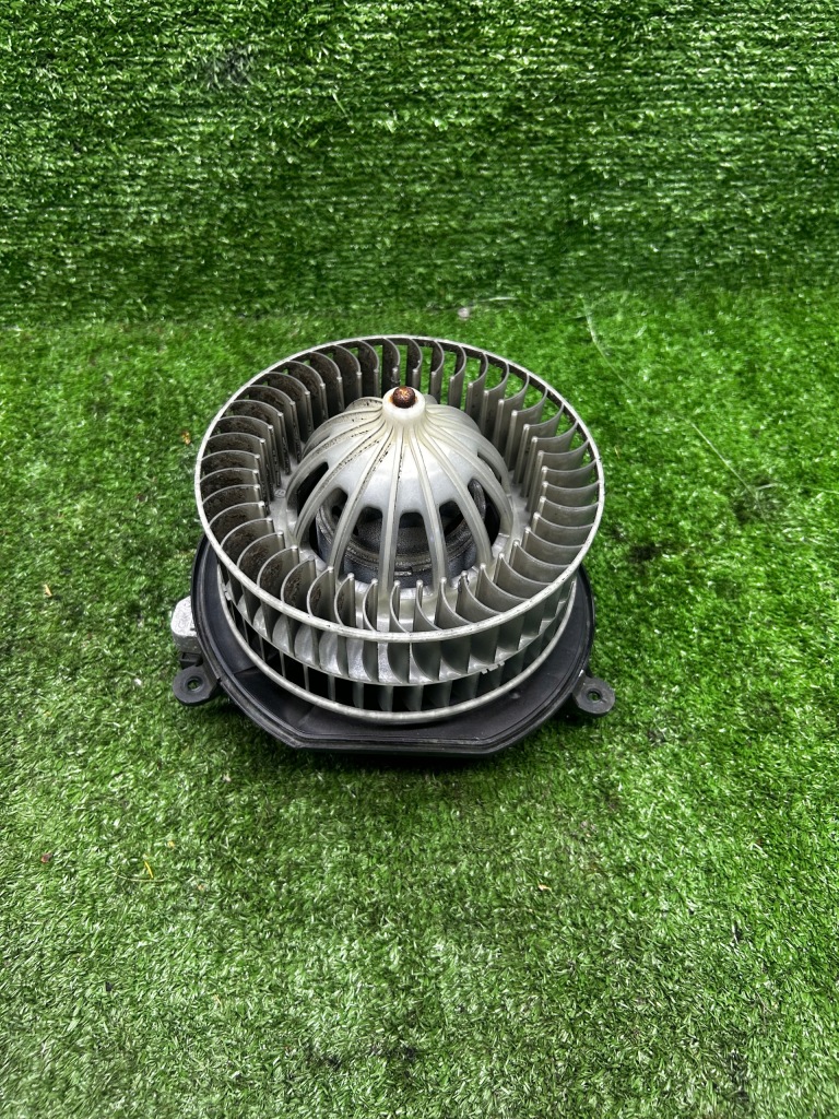 Купити Mercedes cls w219 вентилятор повітродувка a2308216451