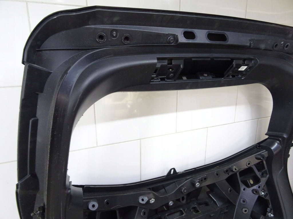 фото №13, Toyota corolla kombi e21 задняя крышка багажника