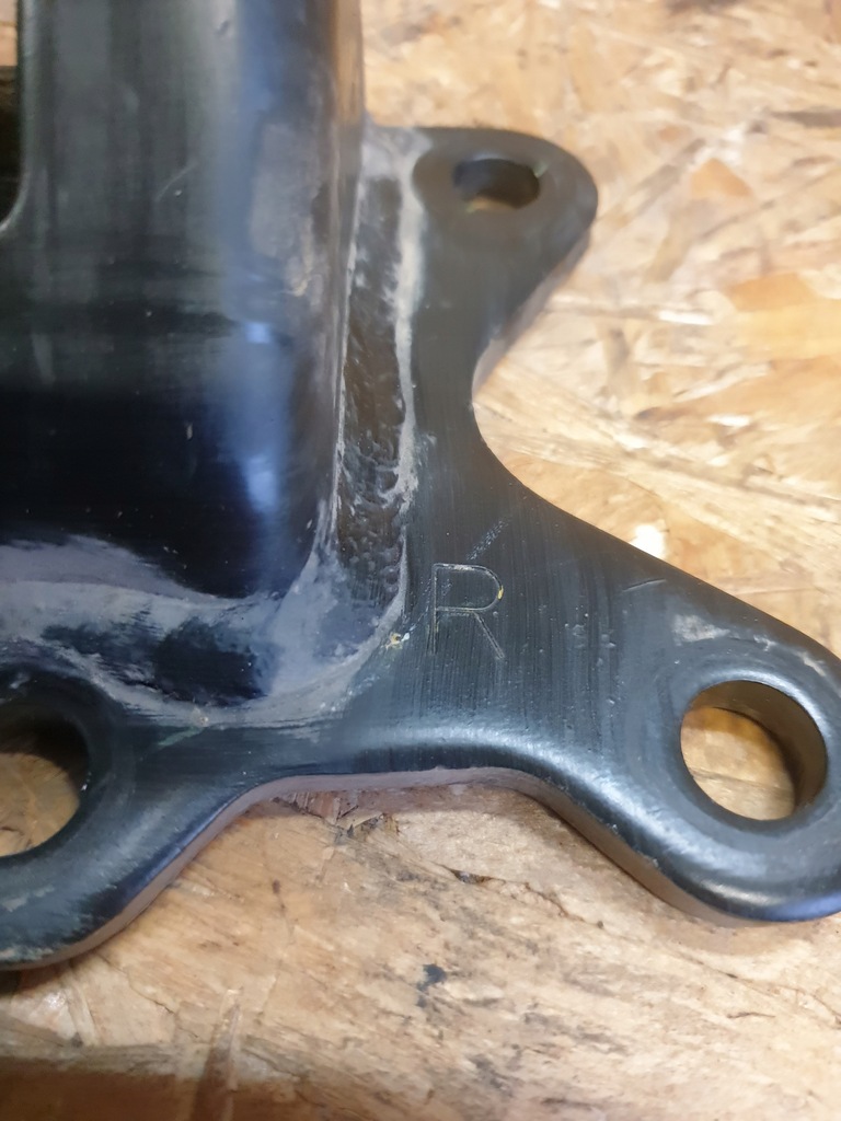 фото №5, Nissan navara d23 np300 кронштейн подушка двигателя правая