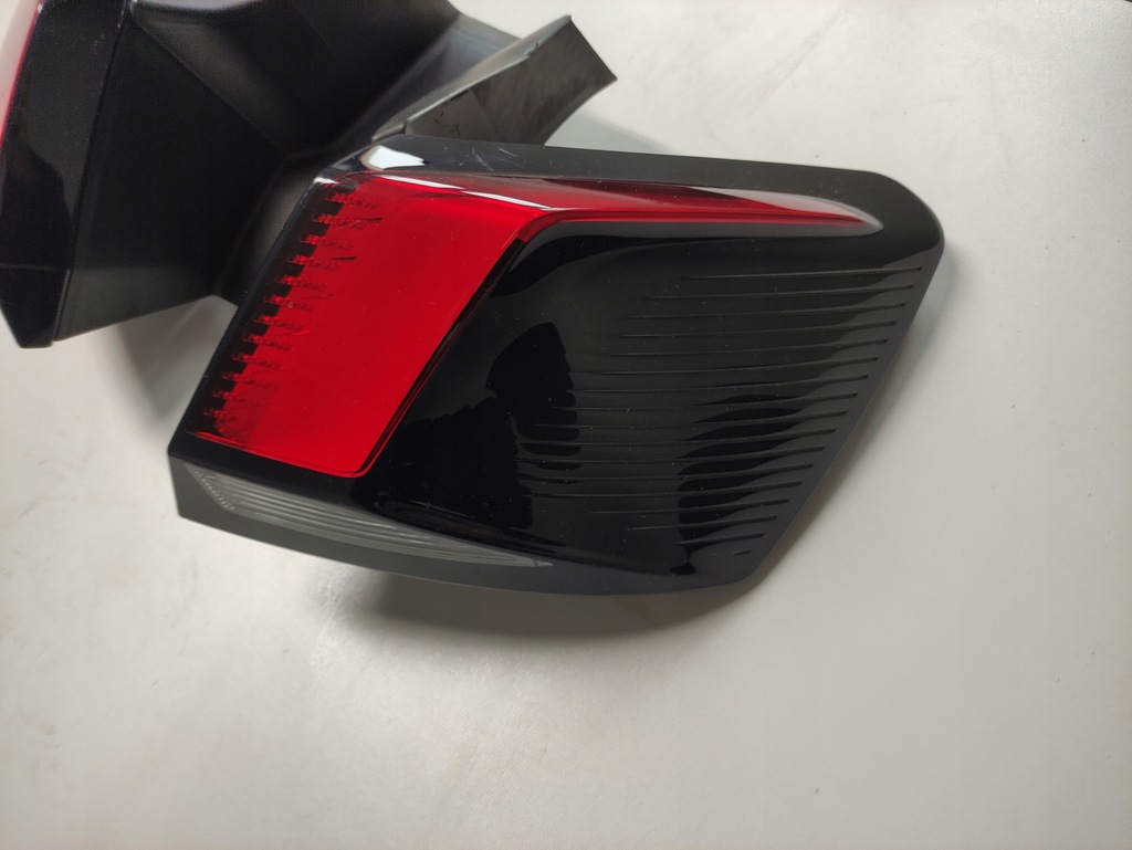 фото №1, Peugeot 3008 ii лампа задняя правая