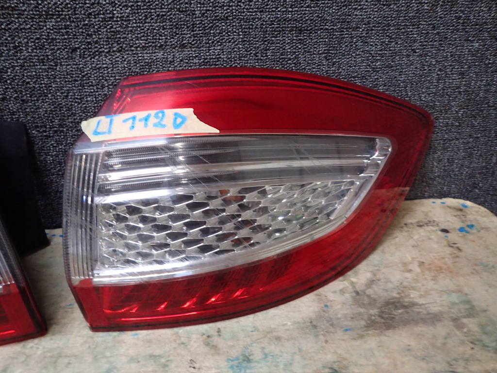 фото №1, Лампа права задня ford mondeo mk4 kombi lift led