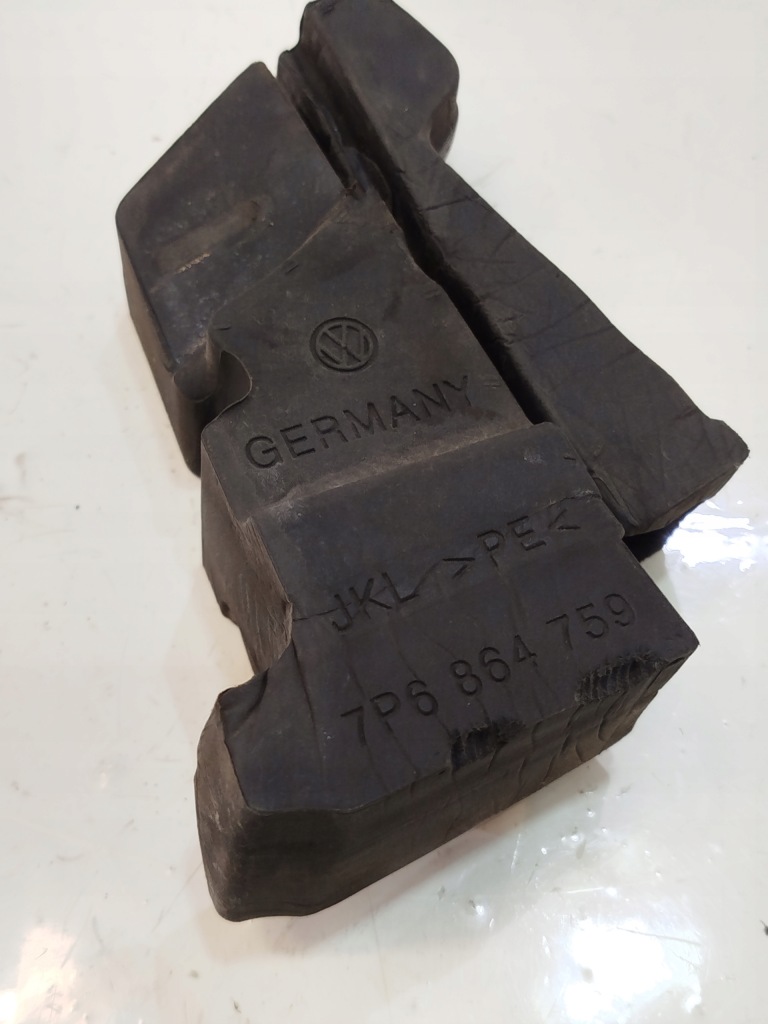 фото №1, Пена шумоизоляция vw touareg 7p 7p6864759