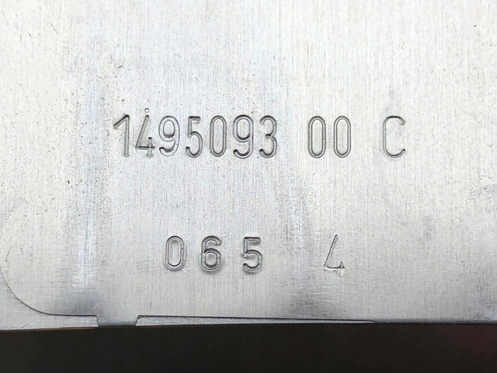 Молдинг кронштейн підсилювач балка кронштейн бампера tesla model y 2020- Доставка