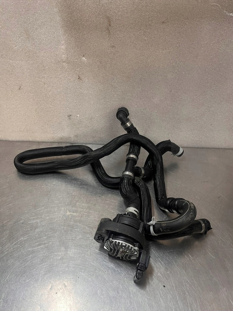 фото №1, Насос wody renault trafic iv 4 210100497r org