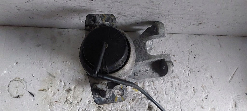 фото №5, Jaguar xe x760 15- кронштейн двигателя подушка gx73-6a003-fc