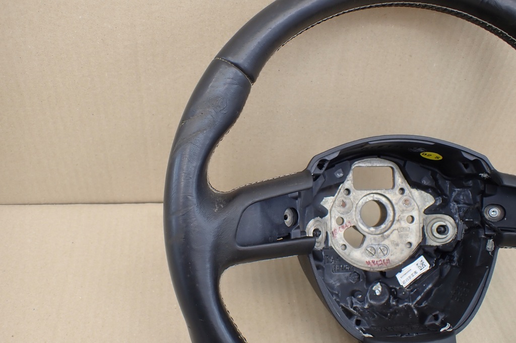 фото №9, Audi a8 s8 4e0 d3 повітропровід 3 спицевий шкіра подушка безпеки s8 пелюстки перемикання