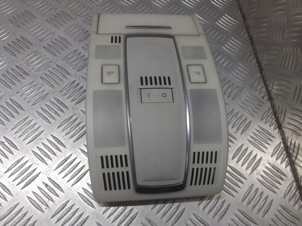 фото №3, Освітлення кабіни перед audi a6 c6 4f0951177